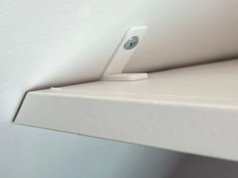 45-Degree Angle Bracket for Wall-Mounted Shelves