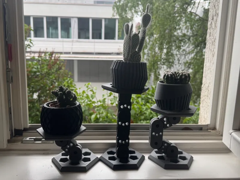 Industrial Style Plant Lifter