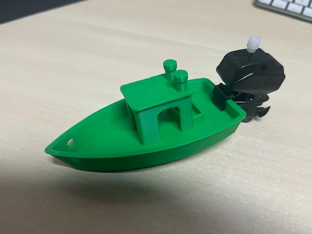 Benchy boat whit motor kit 010
