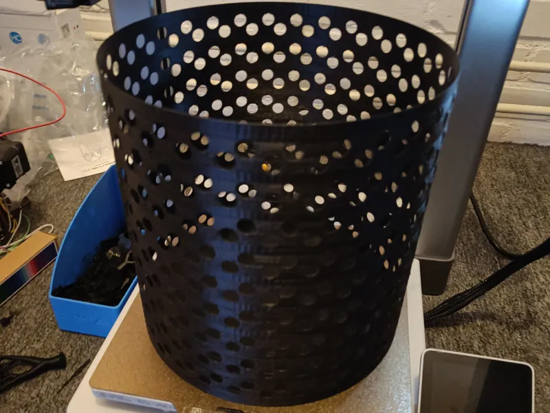 thrash can/bin