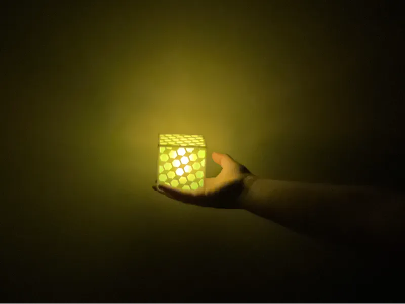 Transparent Hexagon Pattern Tea light