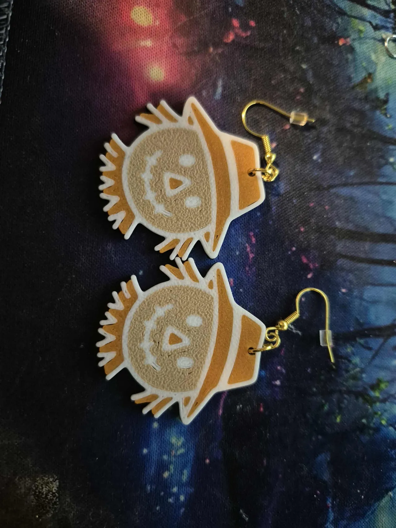 Scarecrow Head Earrings view 3
