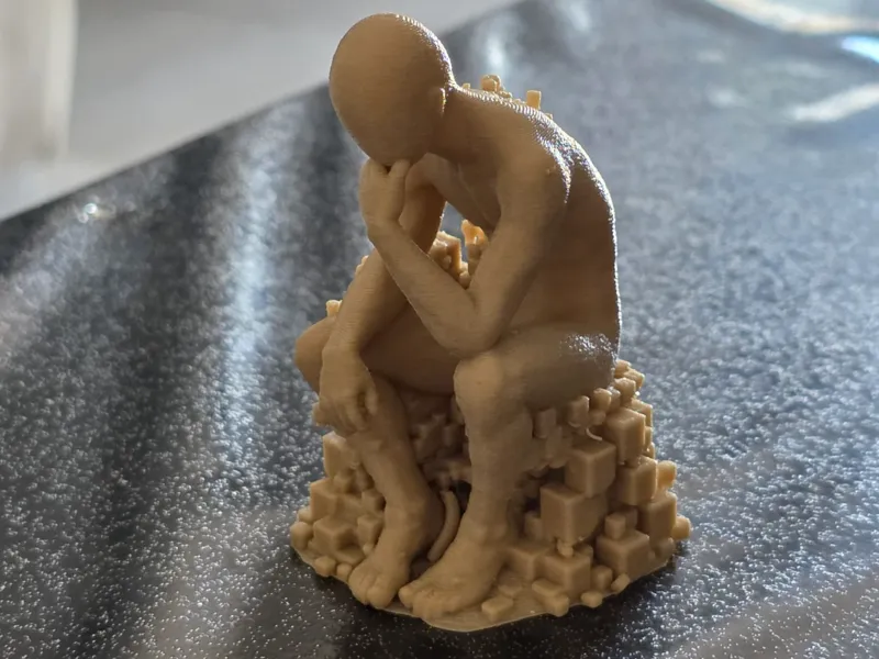 Statua Moderna Pensatore Pixellato