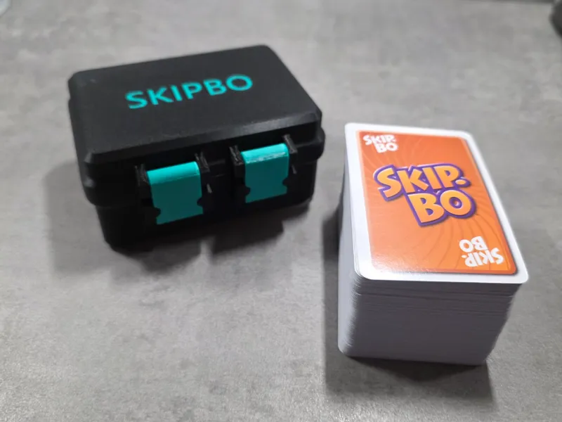 Spielkartenbox - Skipbo