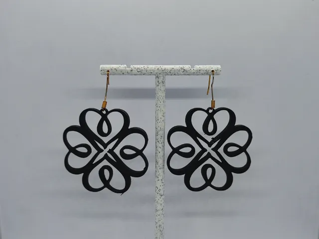 Aretes Trébol de Amor Infinito