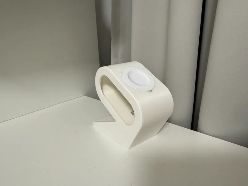 Huawei Watch 4 Pro charging stand