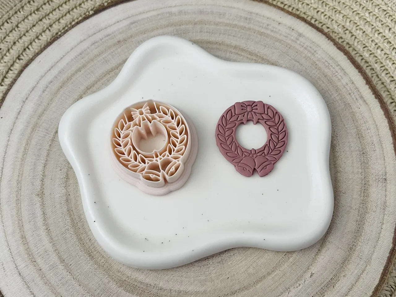 Christmas Wreath Polymer Clay Earrings Cutter view 2