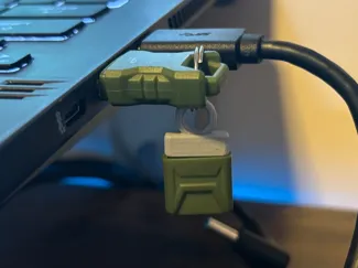 USB Cap Keeper Keychain