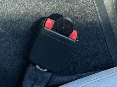 Seatbelt Alarm Bypass Clip (For Pets & Cargo)
