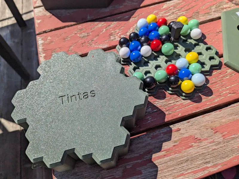 Tintas marble strategy game with custom cover