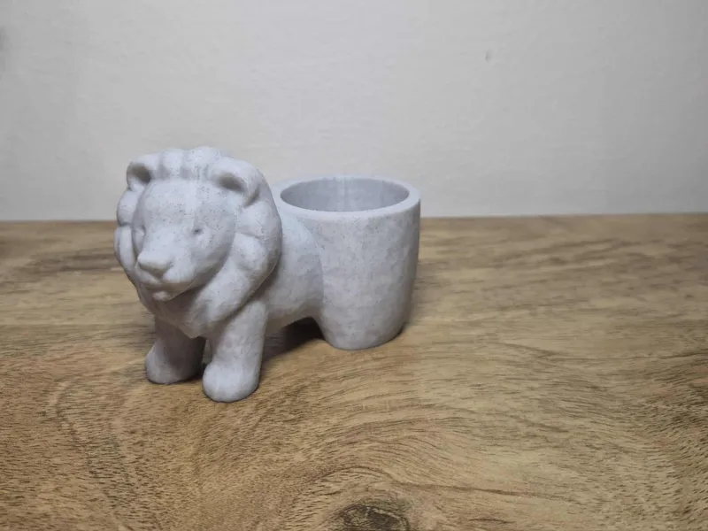 lion planter