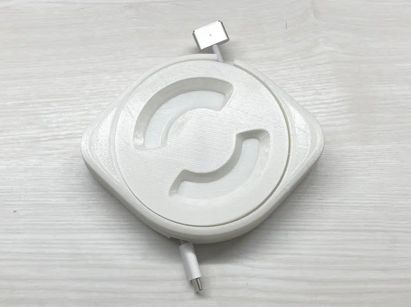 Cable box storage for macbook megasafe