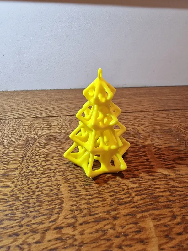 Voronoi Christmas Tree Ornament - Contest reupload