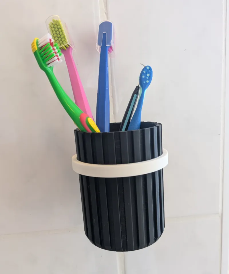 Tooth brush holder - wall mount - No AMS