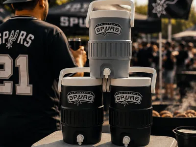 San Antonio Spurs Koozie Snap on Logo 12oz