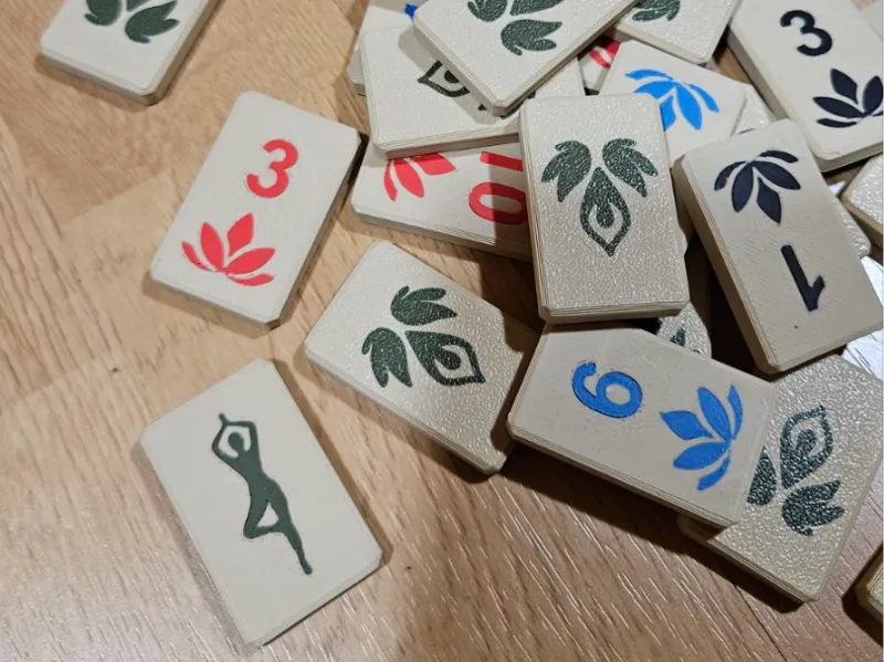 Yoggikub Tiles