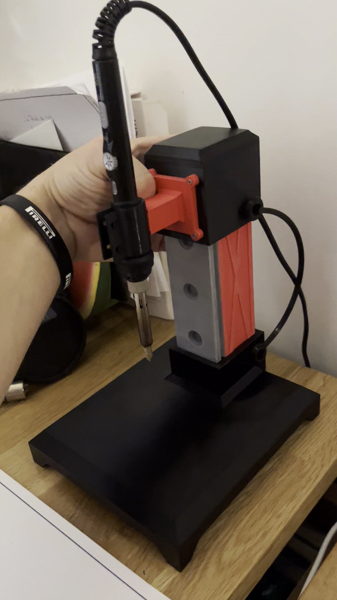 Presse à insert compacte