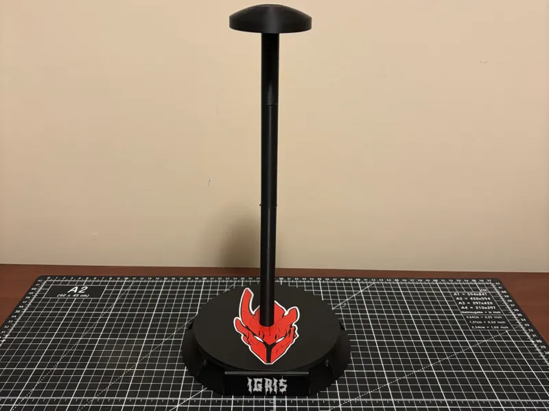 Igris Helmet Stand