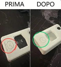 Stesse opzioni dell'originale ma senza la scritta "Mazda"