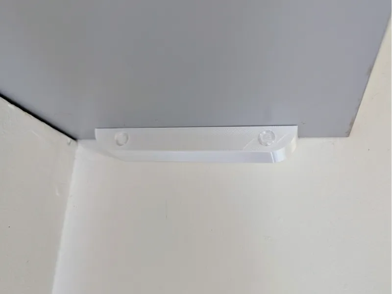 Simple Shelf Bracket with screw covers