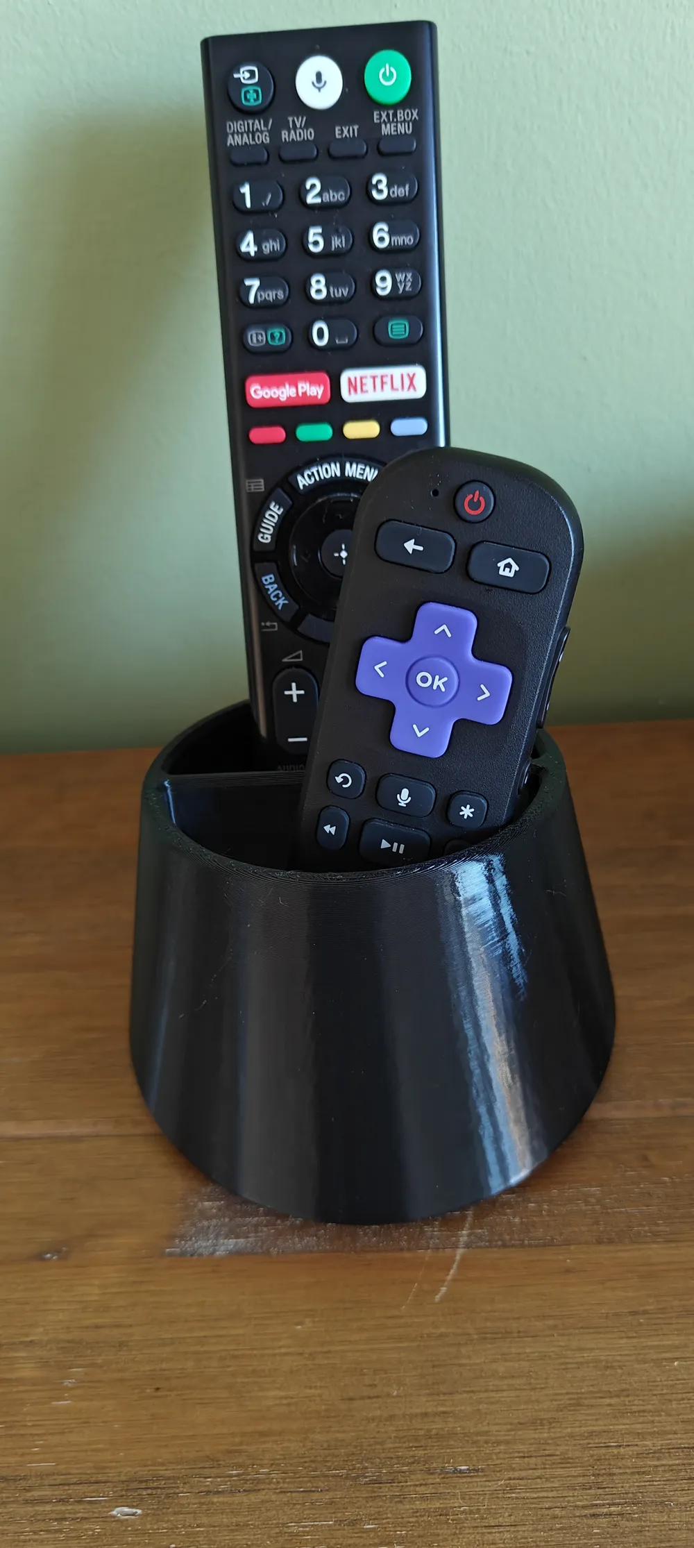 Remote controller stand pot Remixed by BigBlueMonkey MakerWorld ...