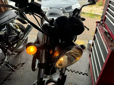 Moto Guzzi V7 Turn Signal