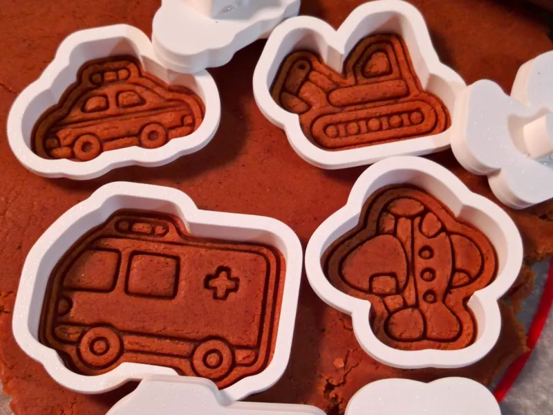 cookie cutters + stamp - means of transport