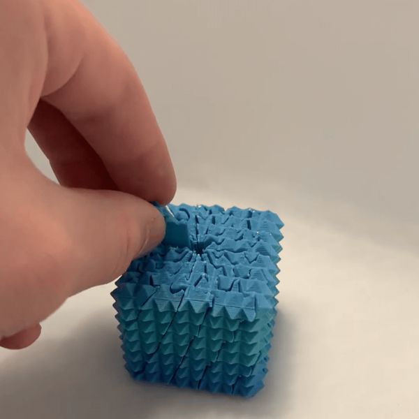 https://makerworld.bblmw.com/makerworld/model/USa0bdbc9fd95fec/design/74f8026711e3f9dc.gif