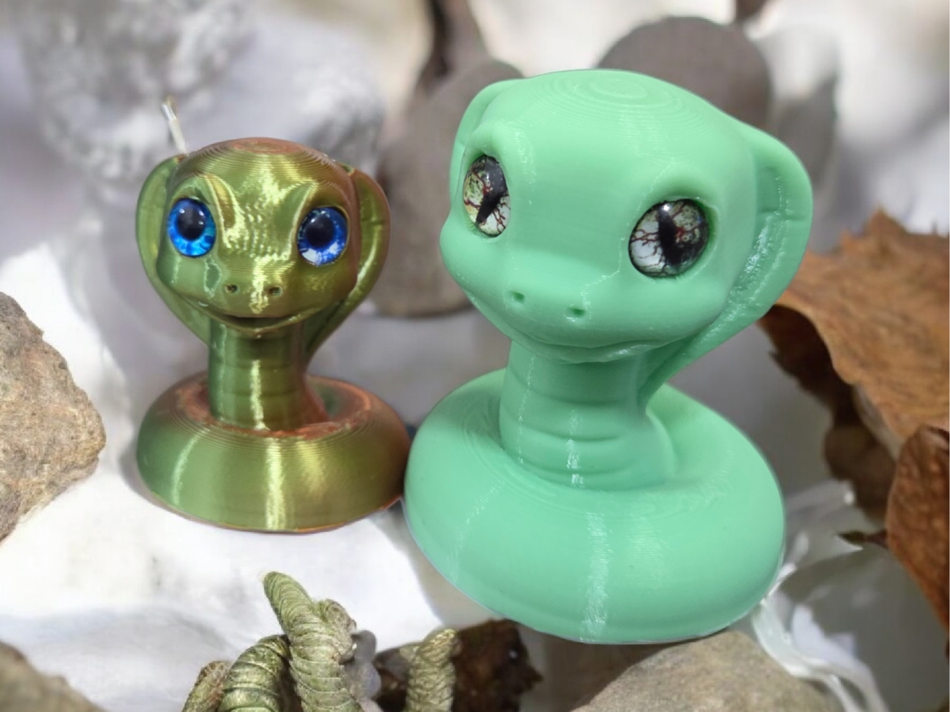 Cute cobra snake - 6mm + 8mm glass eye compatible
