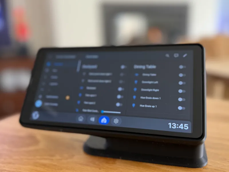Shelly X2 Wall Display Desktop Stand