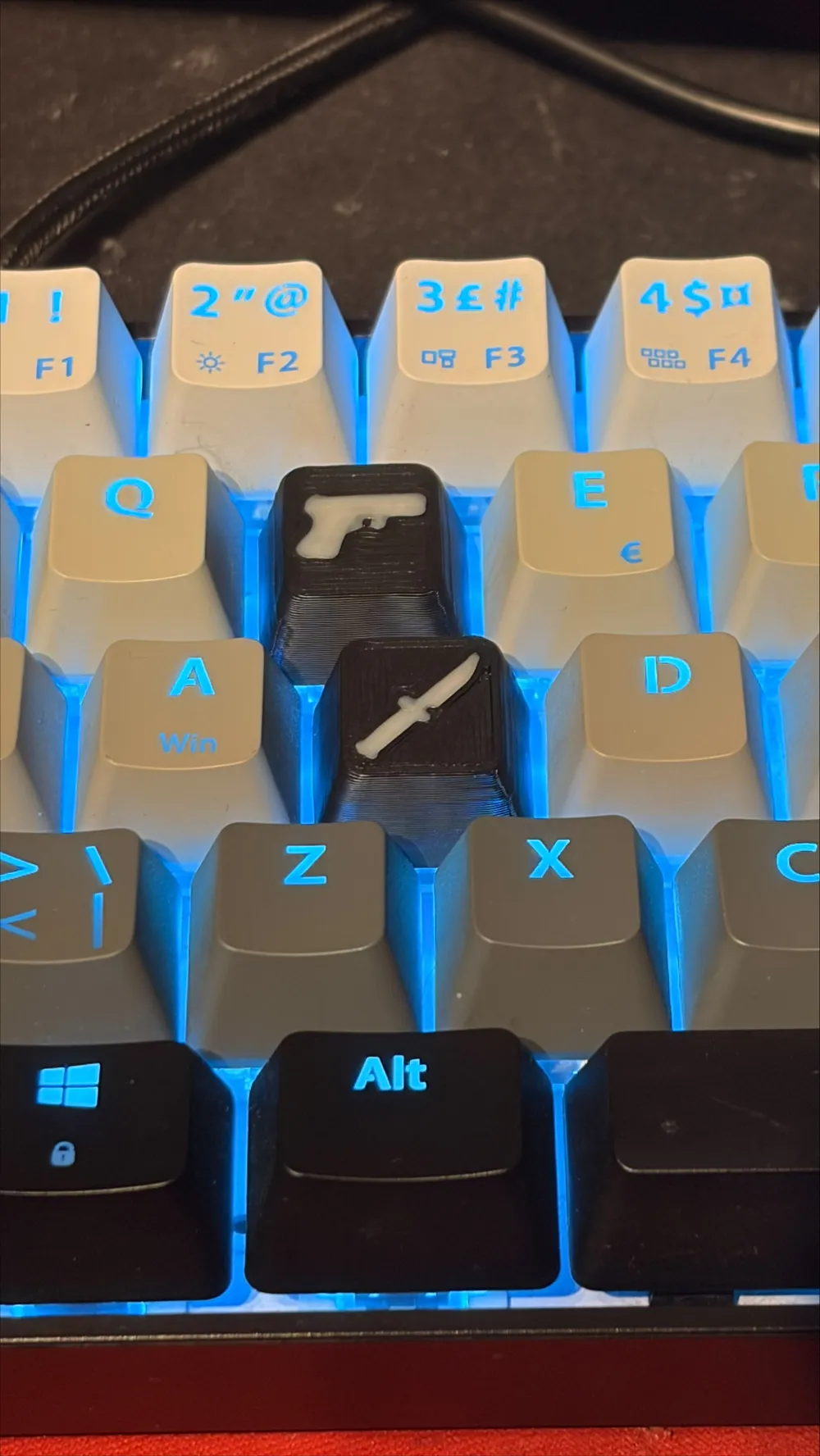 Pistol And Knife Keycaps CS2 Themed - Free 3D Print Model - MakerWorld