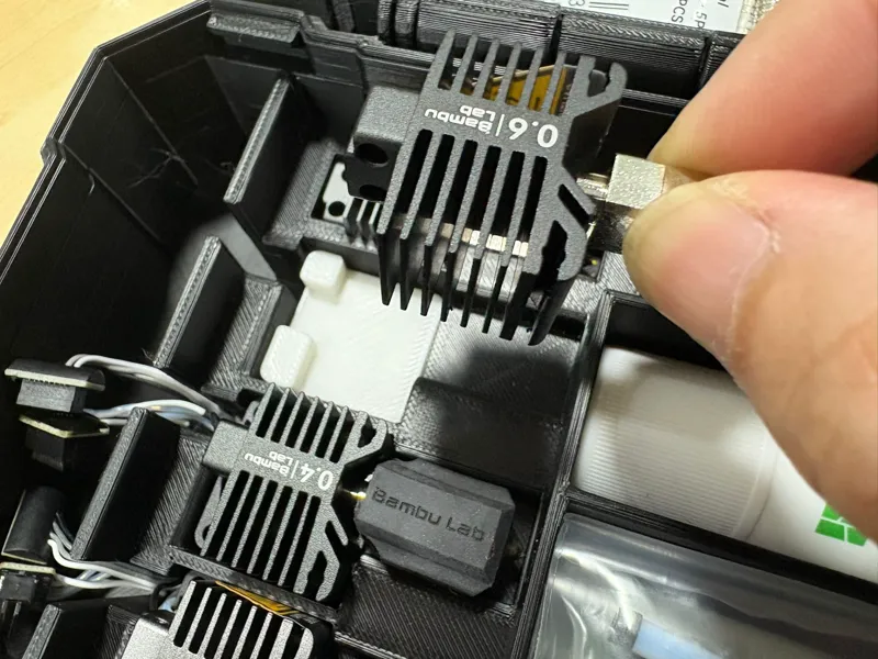 Riser block for P1/X1 hotend toolbox
