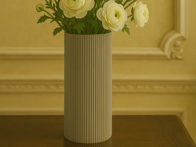 Vase in moderner gerippter Optik 
