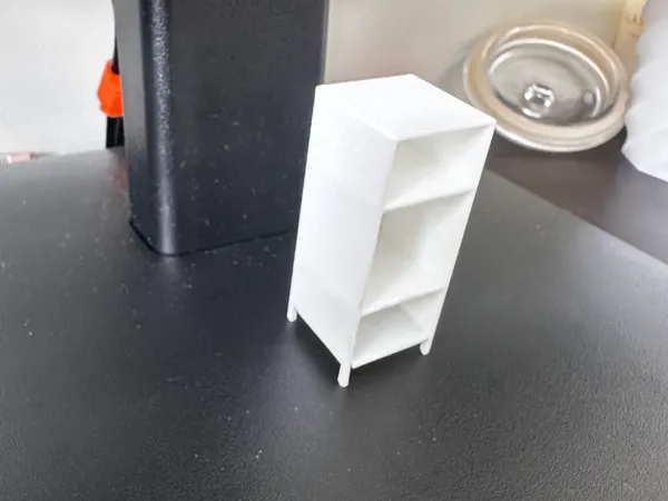 Petit cabinet miniature évolutif