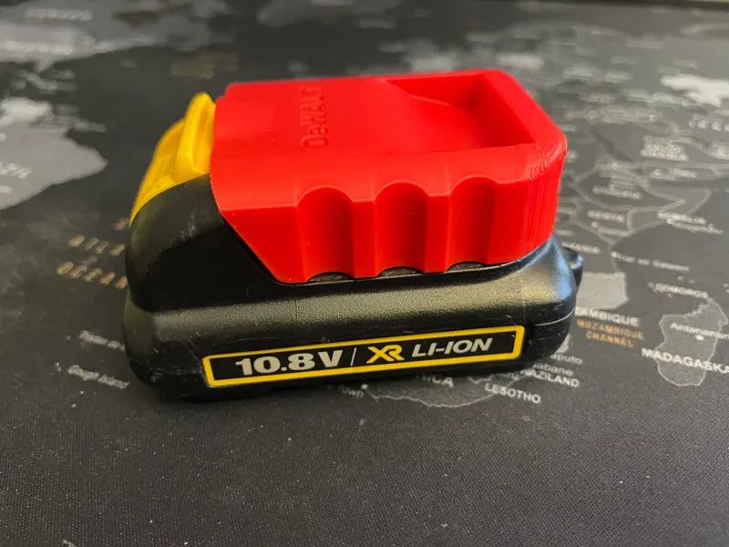 Cover Battery 10.8 Dewalt.