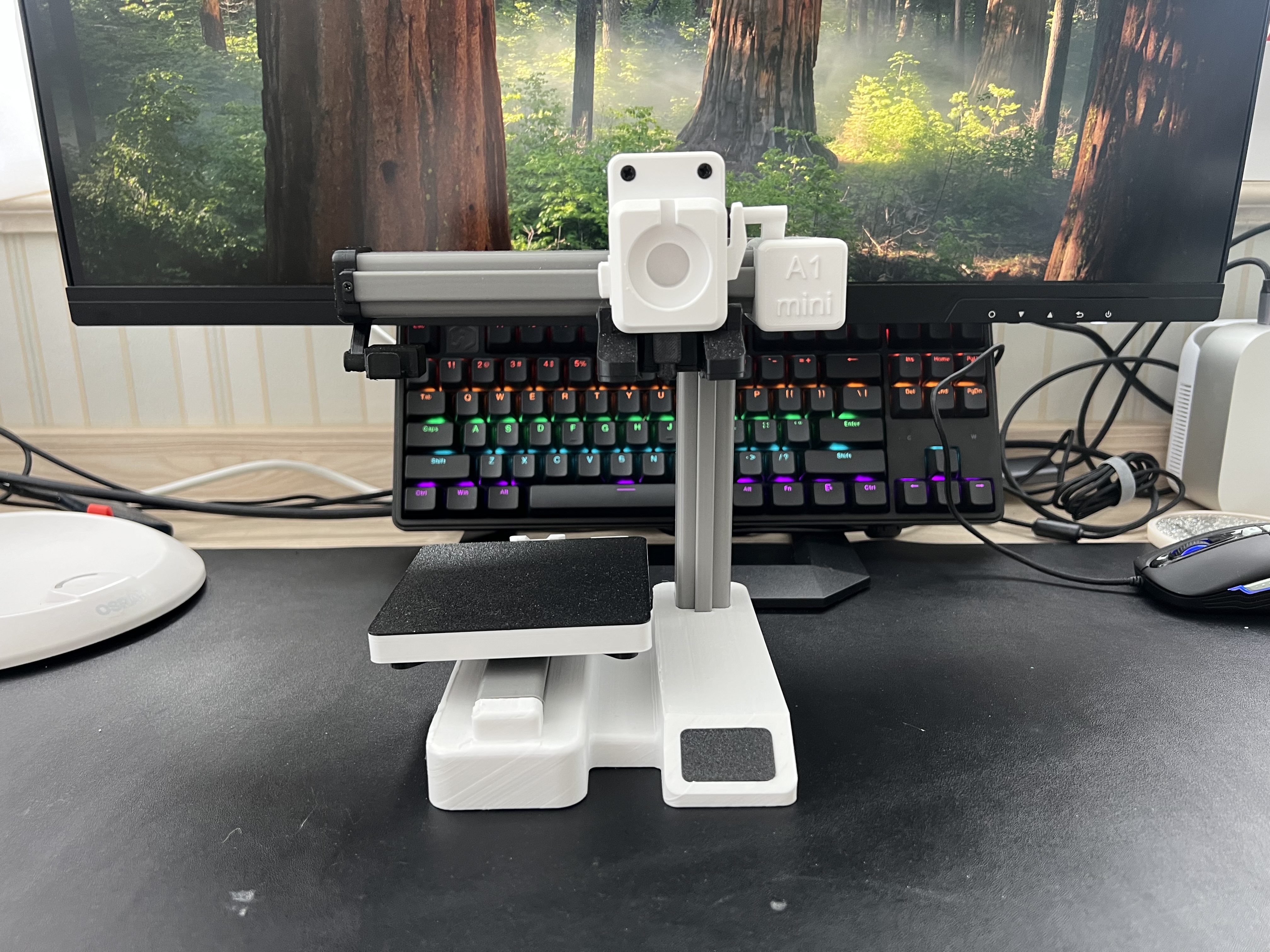 Miniatura 2 do modelo 3D A1mini苹果手机手表无线充电座