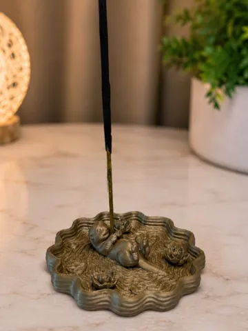 Soporte: Incense Stick Holder – Relaxing Otter Pond — vista de referencia 2