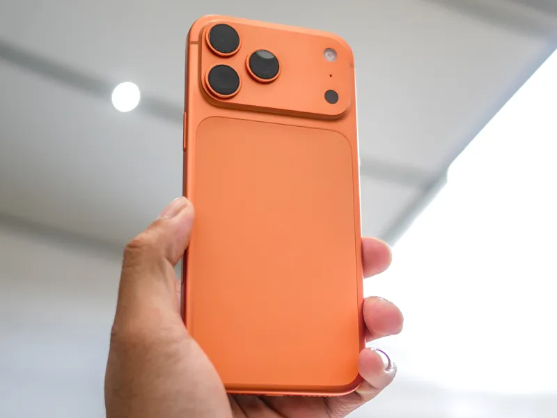iPhone 17