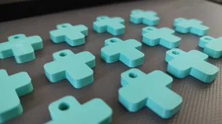 Minimalist rounded cross