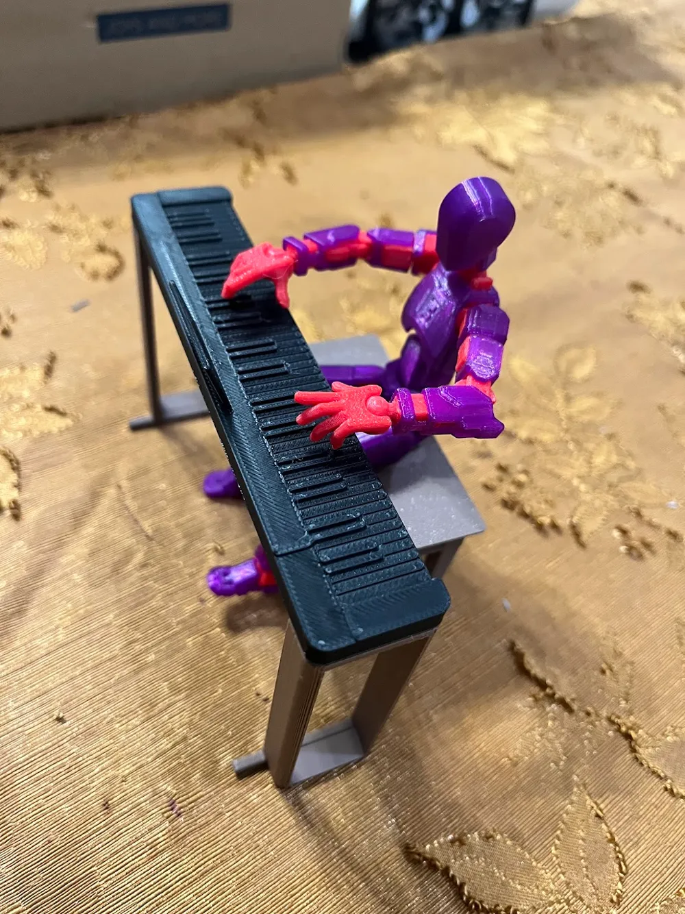 Dekoratives Klavier-Ornament zum Sammeln und Sammeln