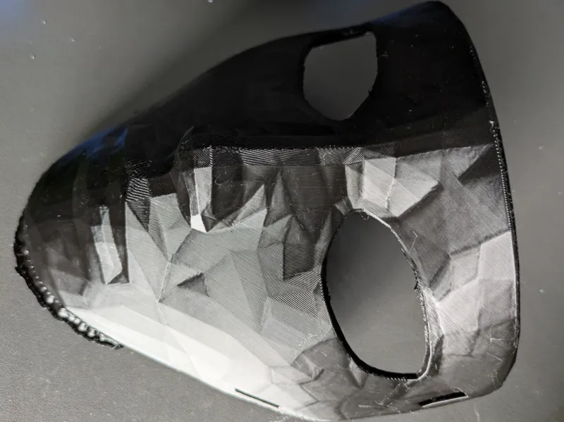Poly Rook - Low Poly Roze Rook mask (MW2019)