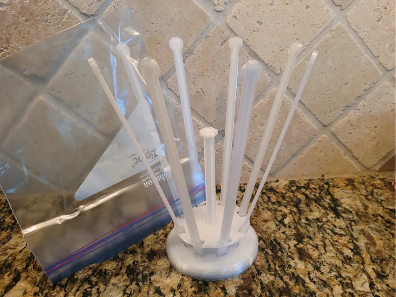Collapsible plastic bag dryer