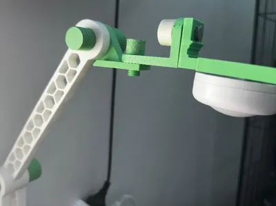 extra axis for flex and sturdy phone arm (updated)