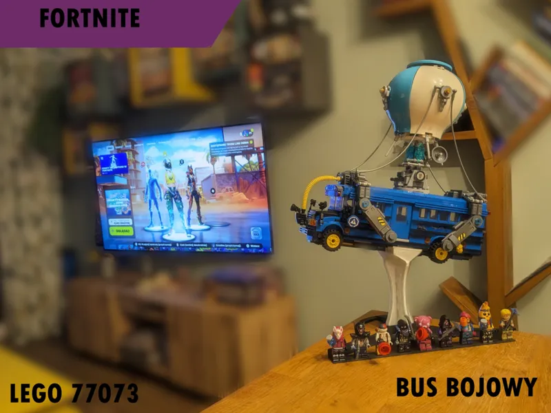 Fortnite L.E.G.O 77073 Battle Bus stand v2