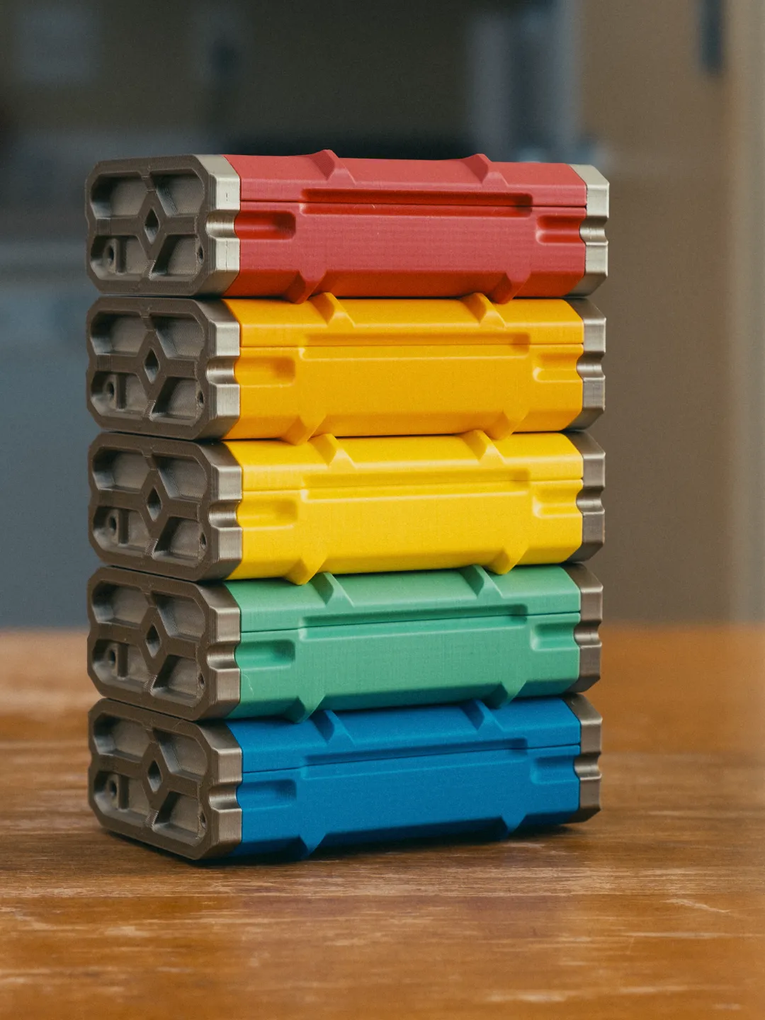 Compact Multi-Use Case in two sizes view 3