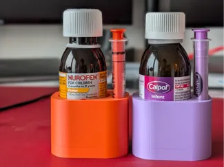 Calpol Nurofen Holder with Syringe