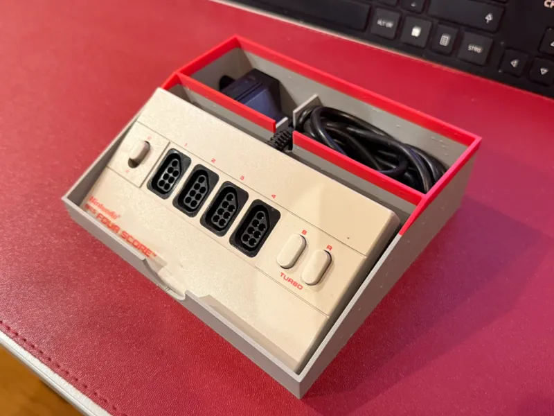 NES Four Score – Aufbewahrungsbox