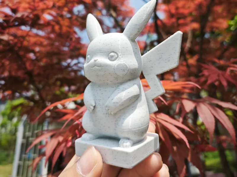 春天里的石雕皮卡丘
