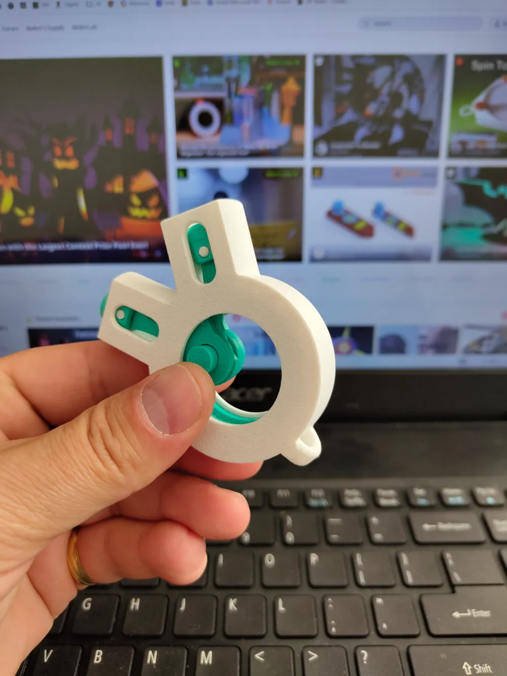 Engine Keychain by Cosmin.solo - MakerWorld