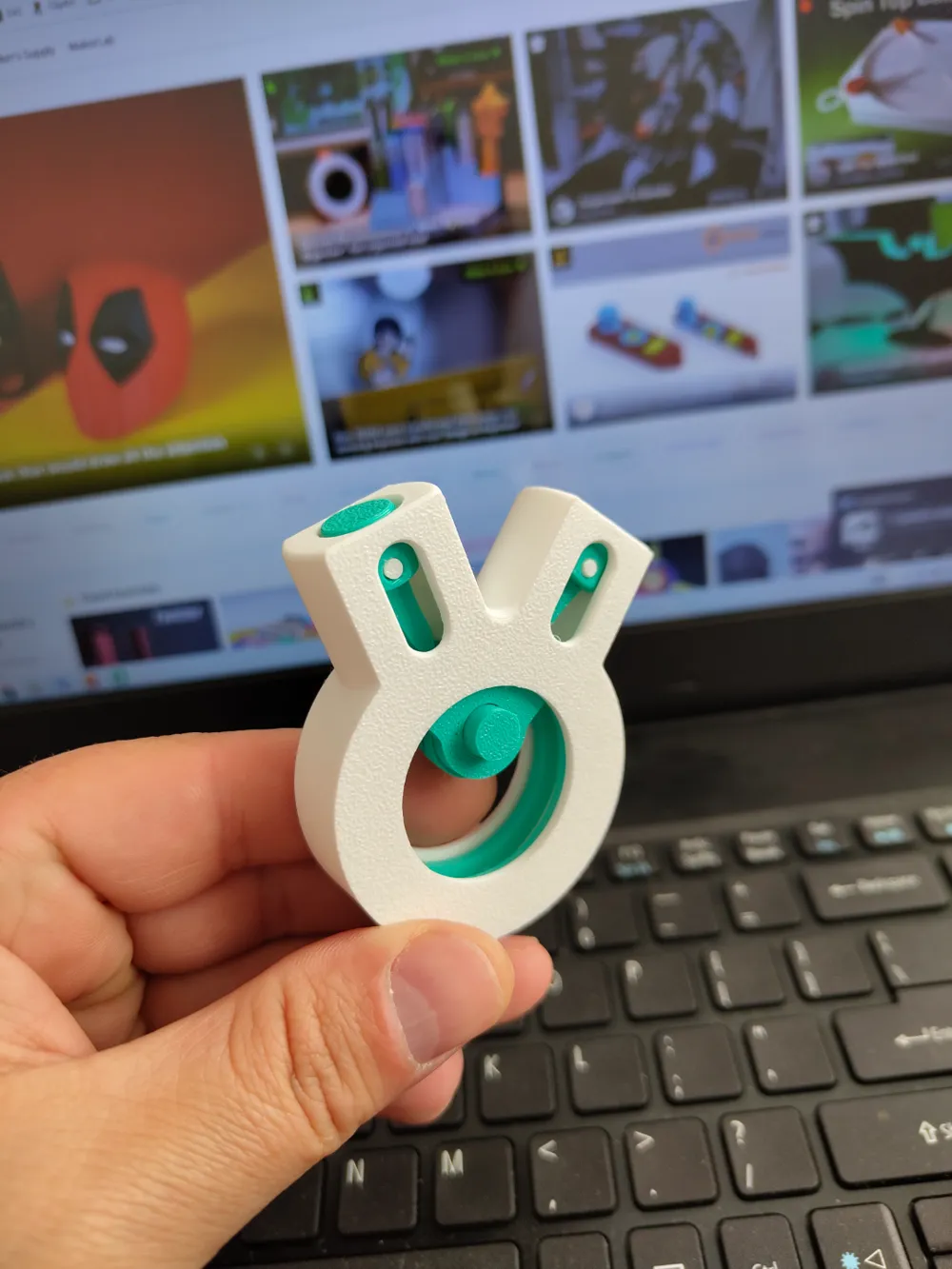 Engine Keychain by Cosmin.solo - MakerWorld